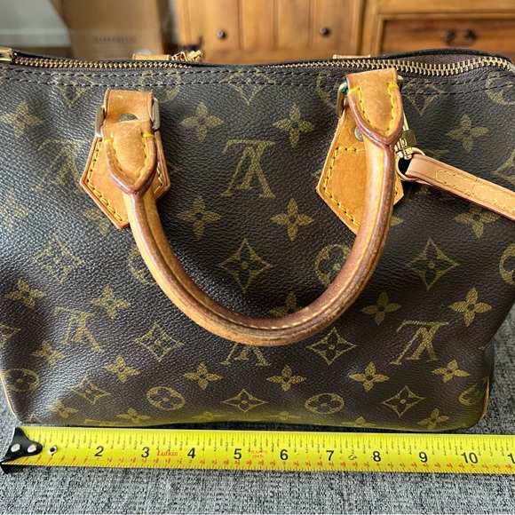 Vintage Louis Vuitton handbag from 90s - Picture 11 of 14